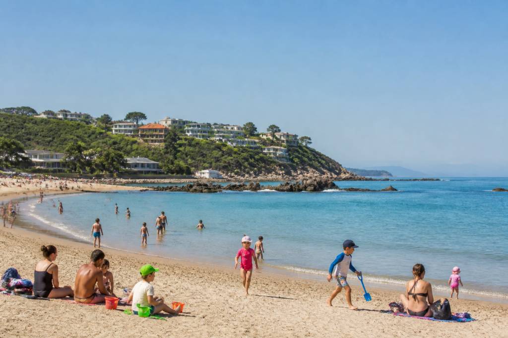 Les meilleures plages familiales du Pays Basque : où aller avec des enfants